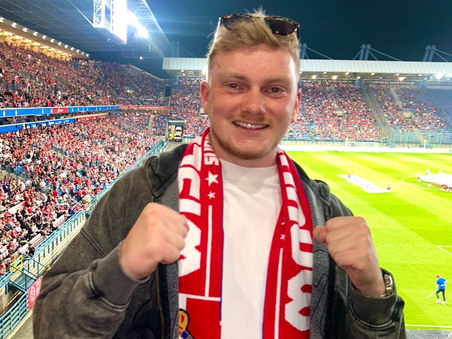Live the match
